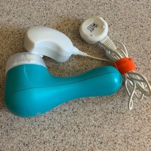 Blue Clarisonic Mia Face Brush with Charger